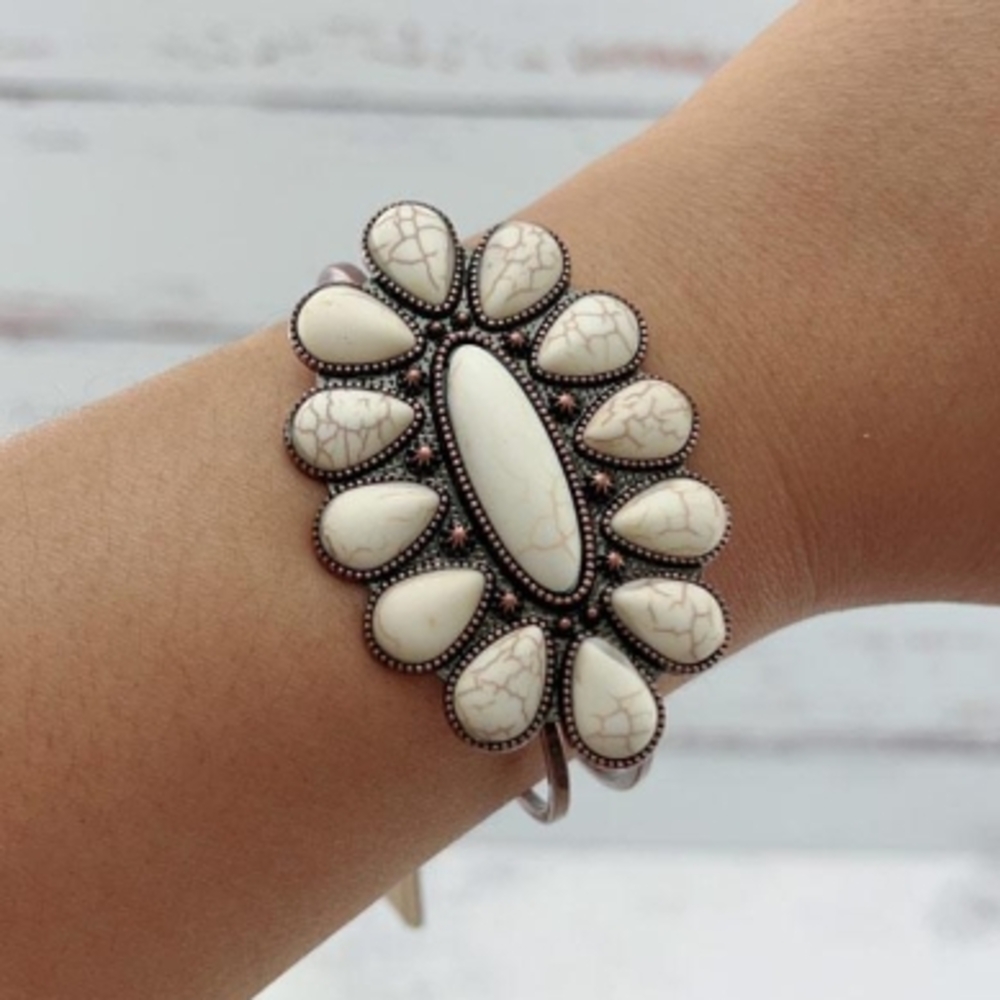 Elegant Cream Stone Bracelet